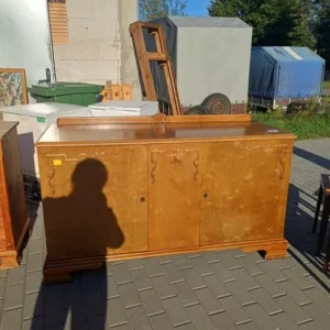 Bardzo ładna komoda z ornamentem