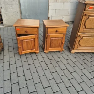 Komplet szafek nocnych sosnowych