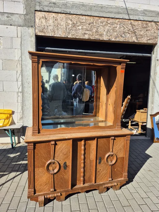 Komoda kredens z lustrzanym tyłem - obrazek 2