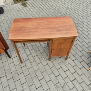 Zgrabna komoda biurko dania lata 60
