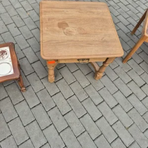 Drewniany stolik ława