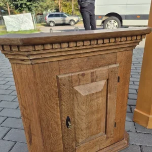 Narozna szafka podwieszana drewniana