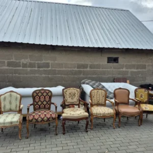 Foteliki w stylu Ludwikowskim