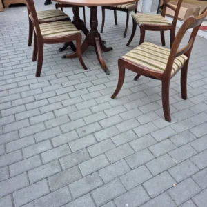 Stol rozkładany z 6 krzeslami